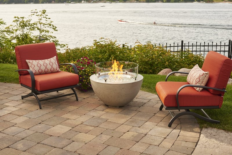 Contemporary Chat Set
